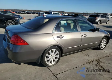 2007 Honda Accord Ex z USA, uszkodzony, nr VIN 1HGCM66817A098317